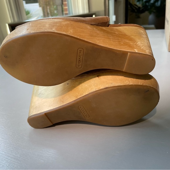 Coach Jade Logo Wedge - Tan - Size 7 - Picture 6 of 6